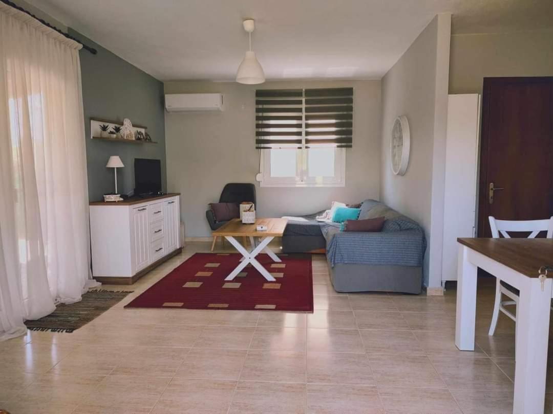 Kerasies Home Karianí Exteriér fotografie